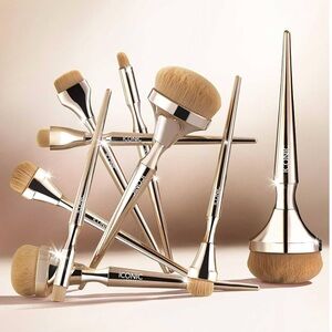 ICONIC LONDON Luxury Makeup Brush Sets | Blend, Buff & Polish